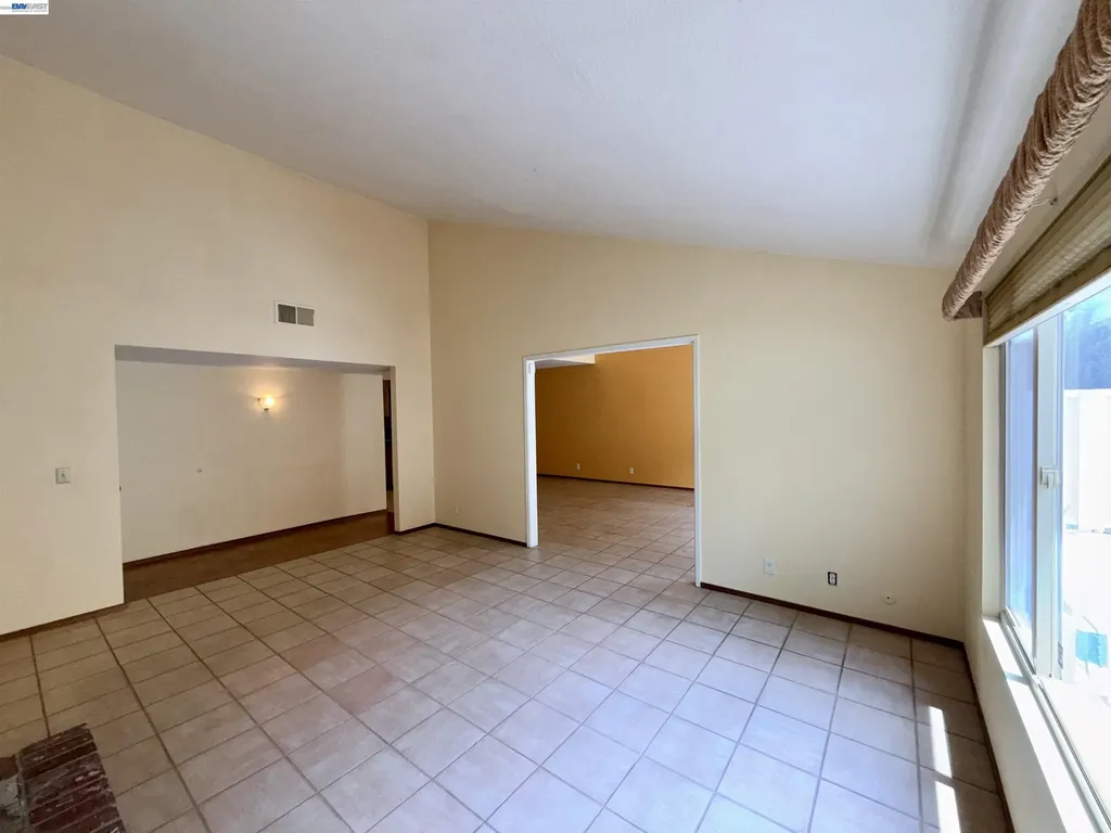 123 Ironwood Oakland CA 94605