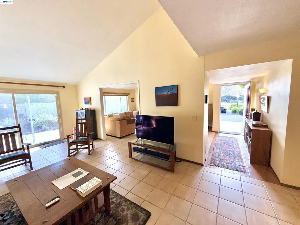 123 Ironwood Oakland CA 94605