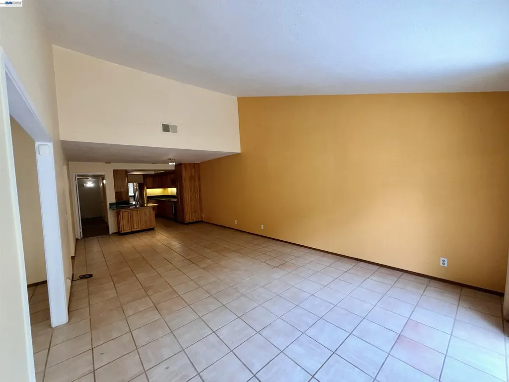 123 Ironwood Oakland CA 94605