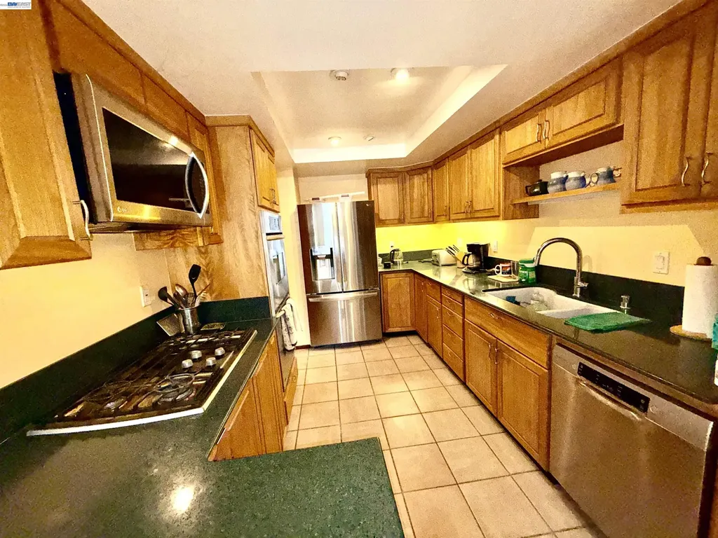 123 Ironwood Oakland CA 94605