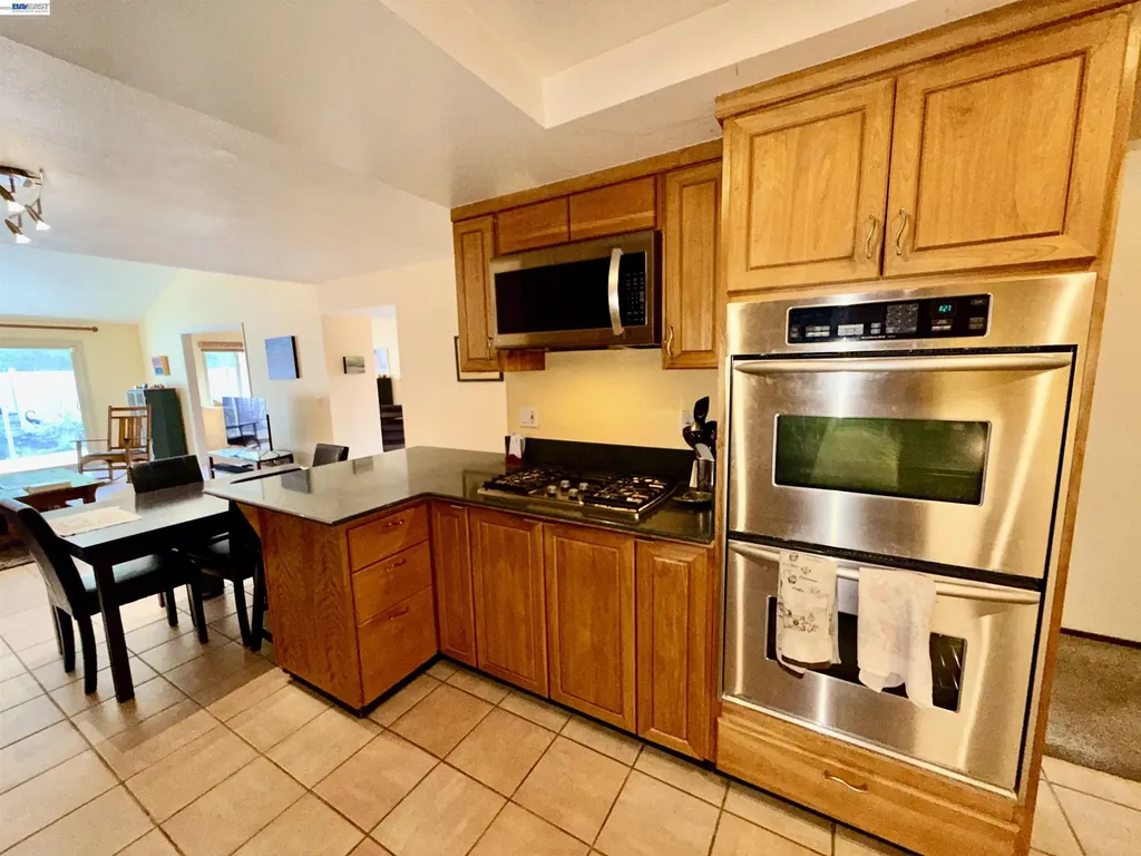 123 Ironwood Oakland CA 94605