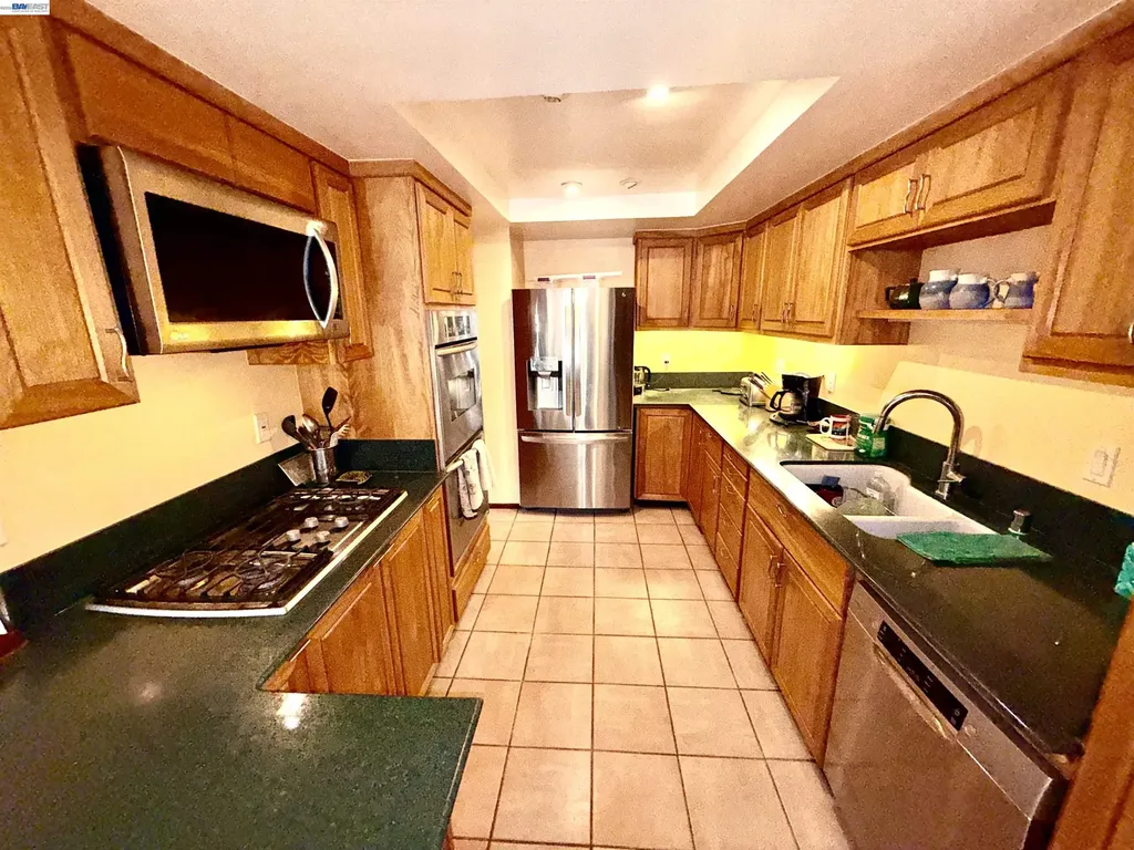 123 Ironwood Oakland CA 94605