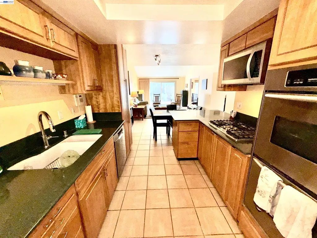 123 Ironwood Oakland CA 94605