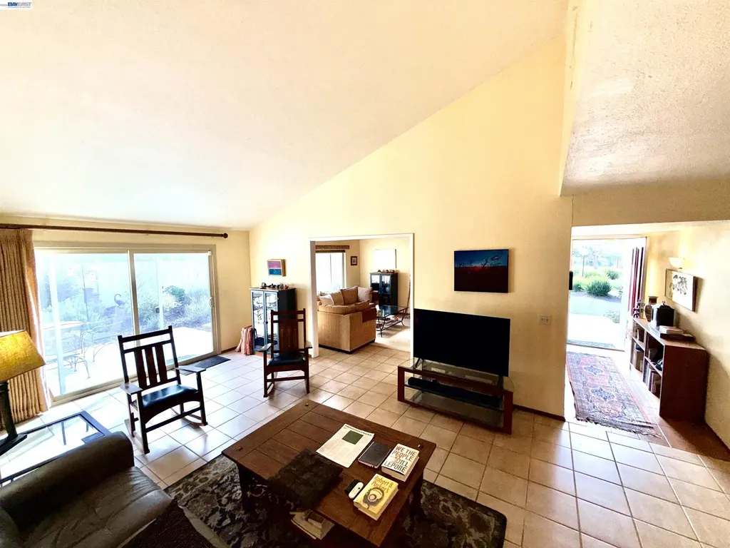 123 Ironwood Oakland CA 94605
