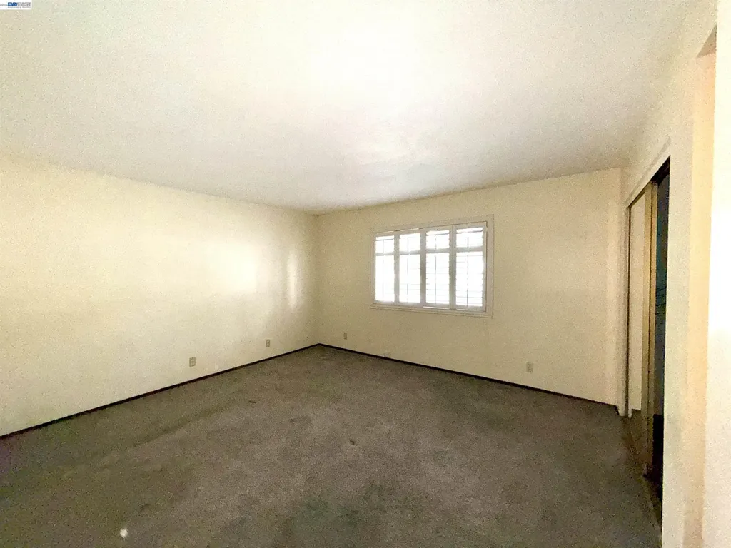 123 Ironwood Oakland CA 94605