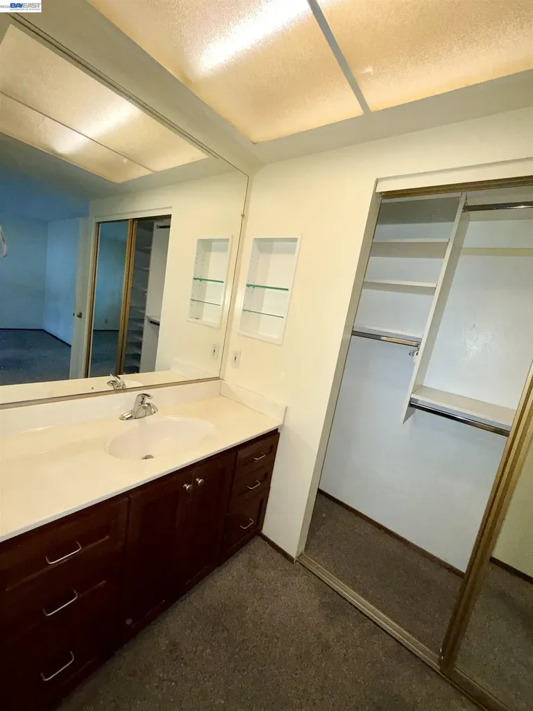 123 Ironwood Oakland CA 94605