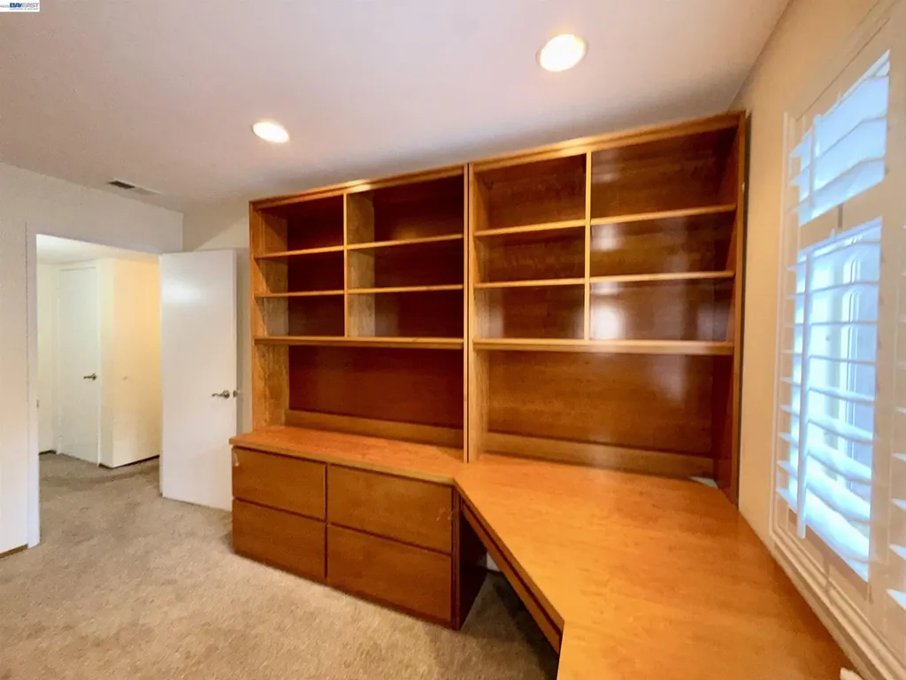 123 Ironwood Oakland CA 94605
