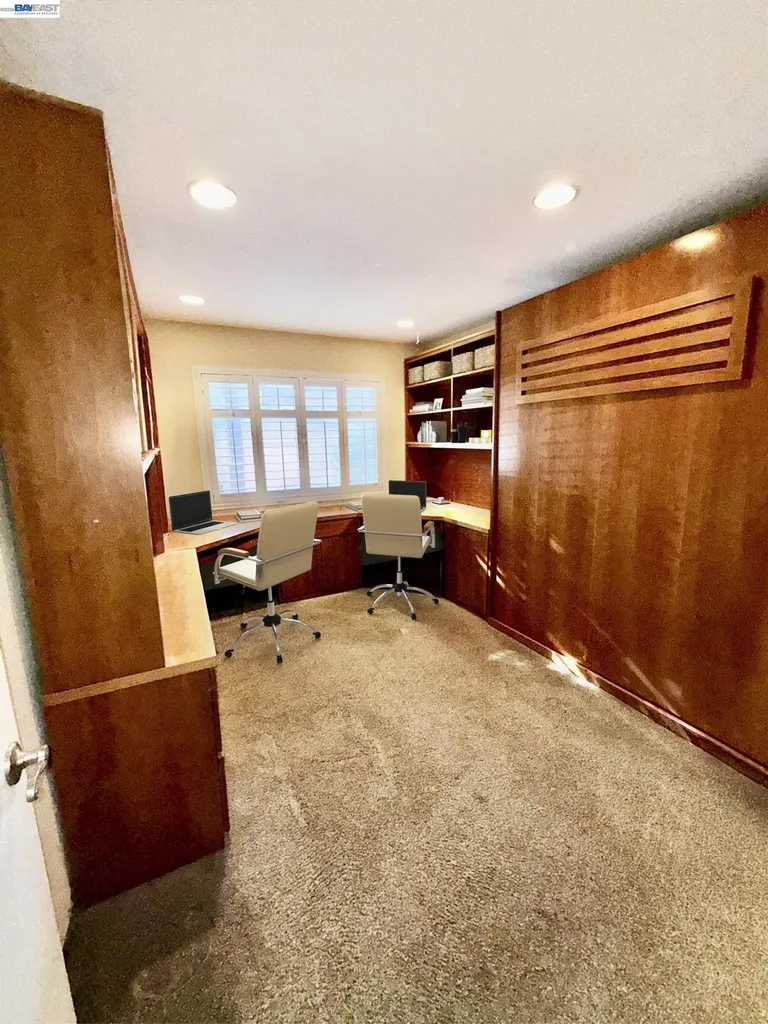 123 Ironwood Oakland CA 94605