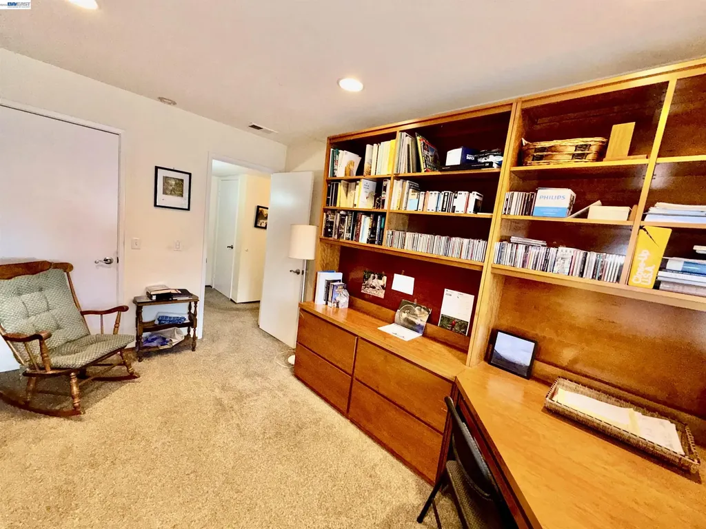 123 Ironwood Oakland CA 94605