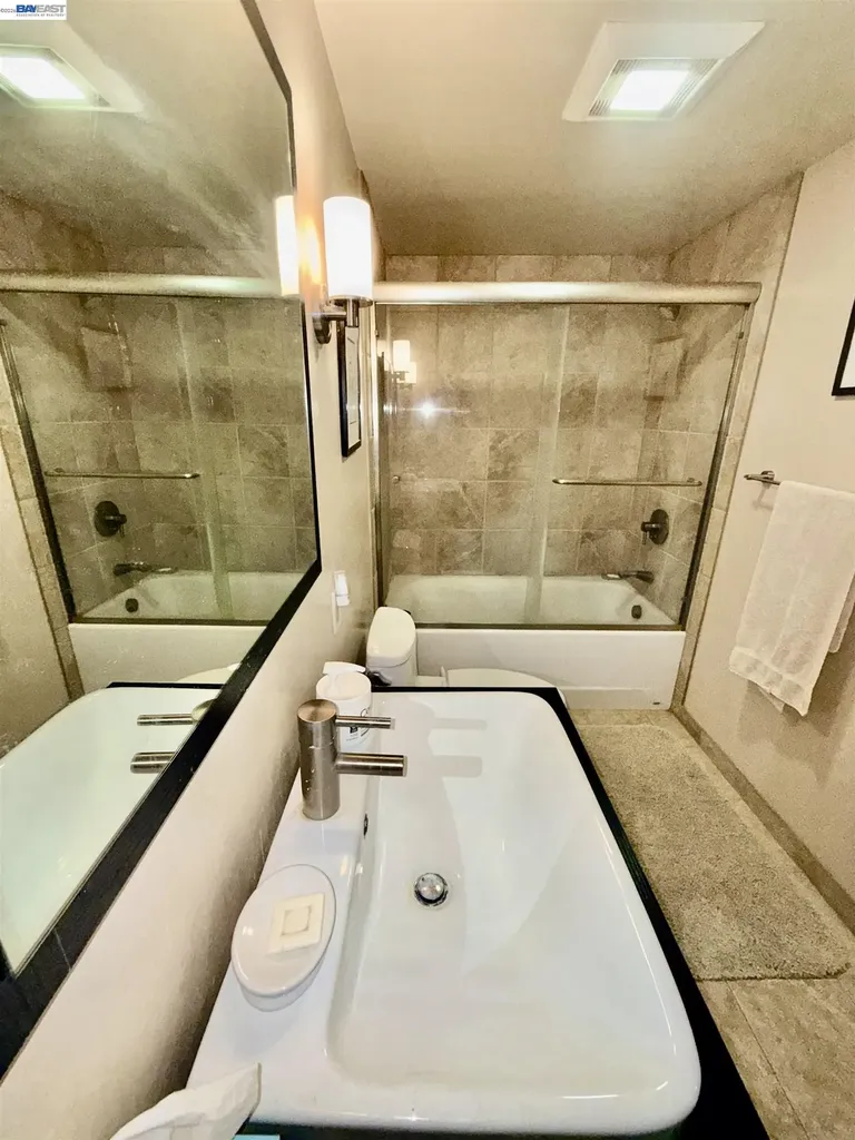 123 Ironwood Oakland CA 94605