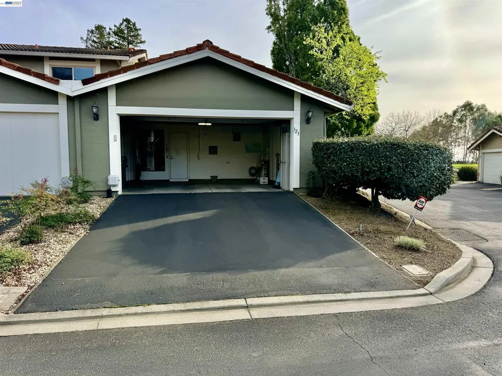 123 Ironwood Oakland CA 94605