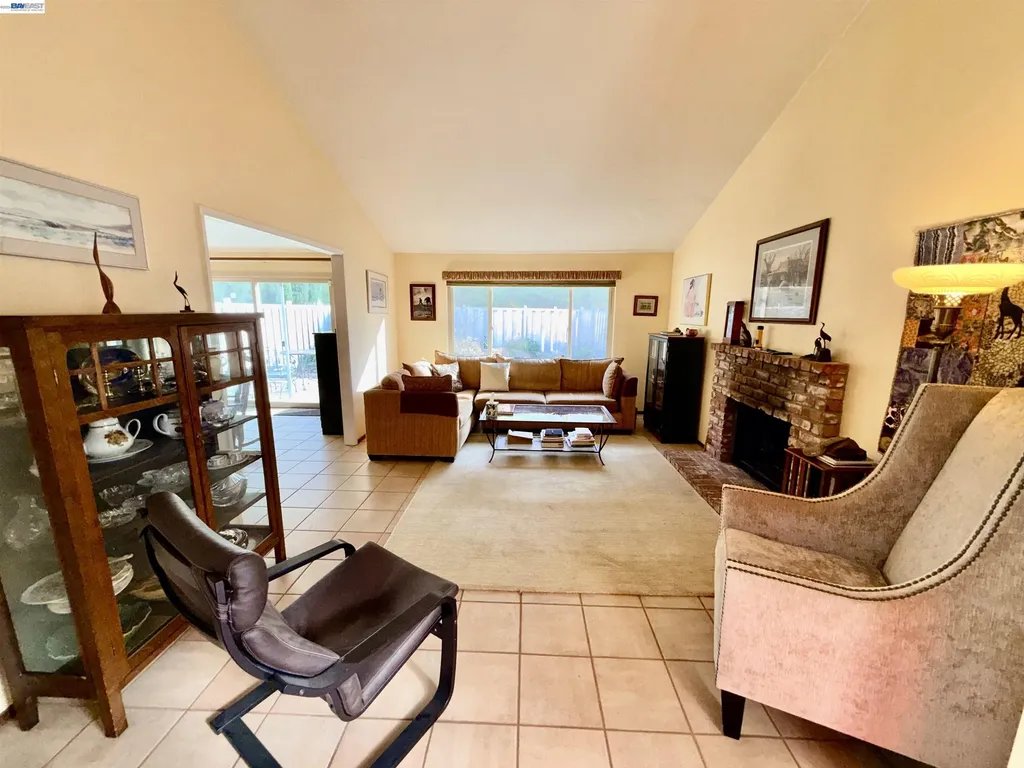 123 Ironwood Oakland CA 94605