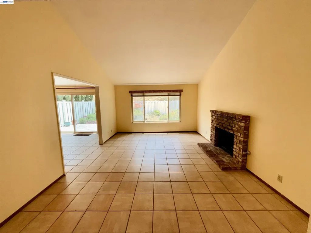 123 Ironwood Oakland CA 94605