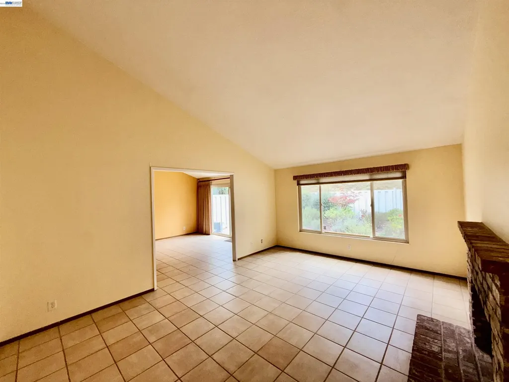 123 Ironwood Oakland CA 94605