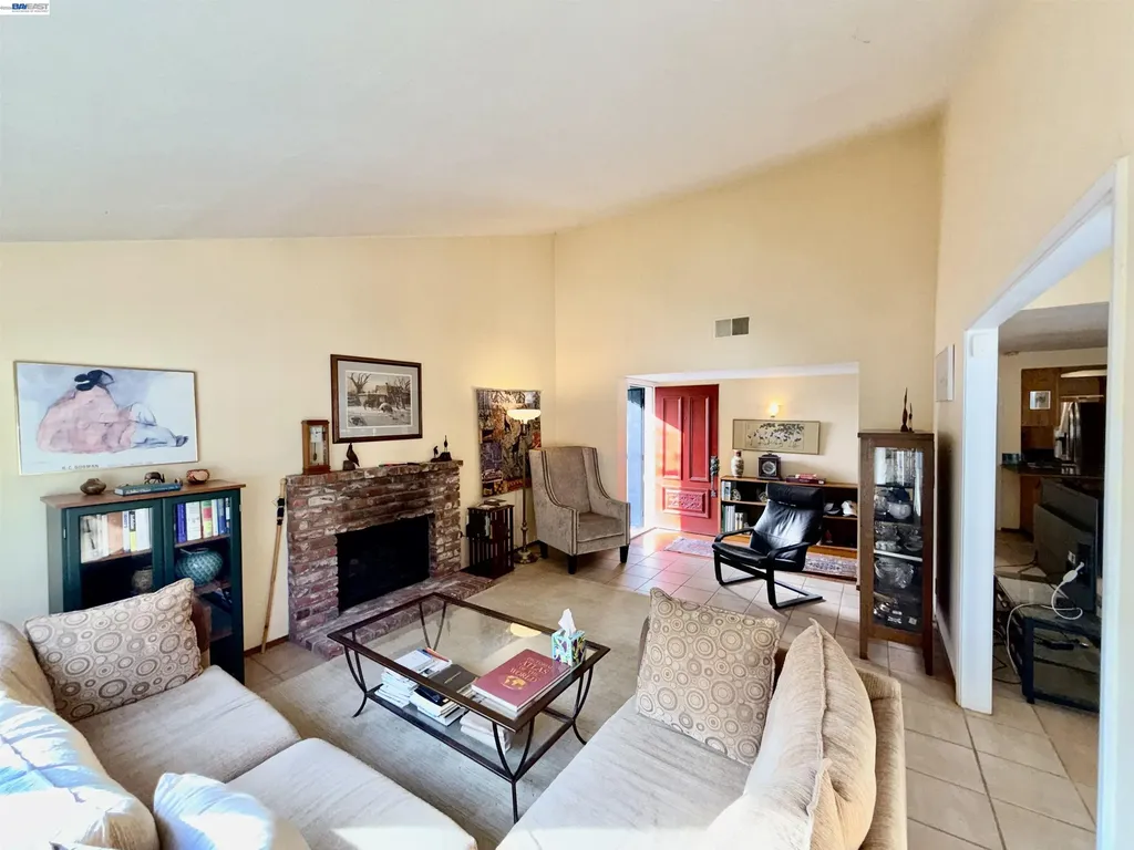 123 Ironwood Oakland CA 94605