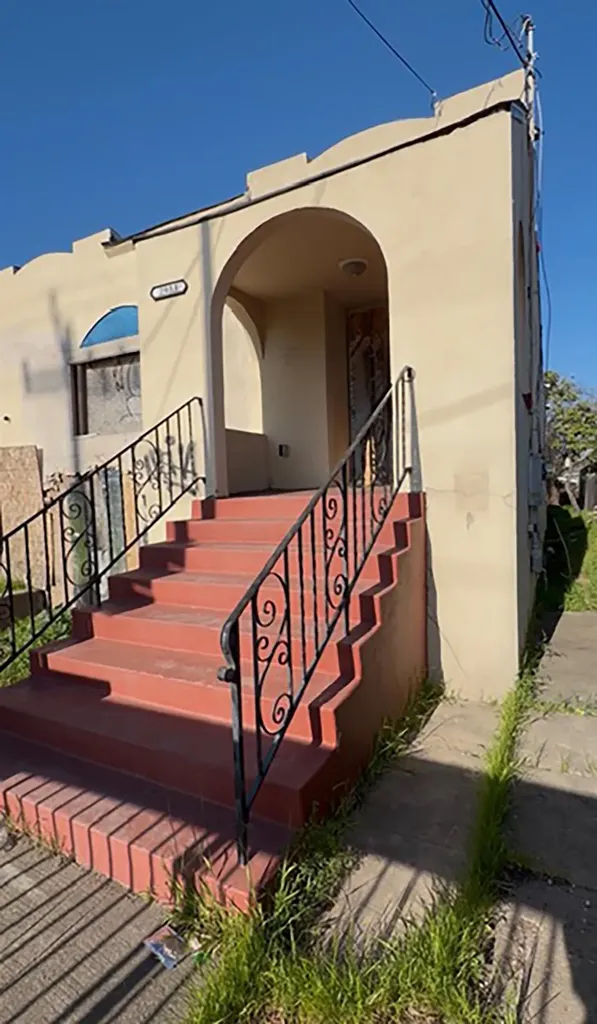 2933 35th Avenue Oakland CA 94619