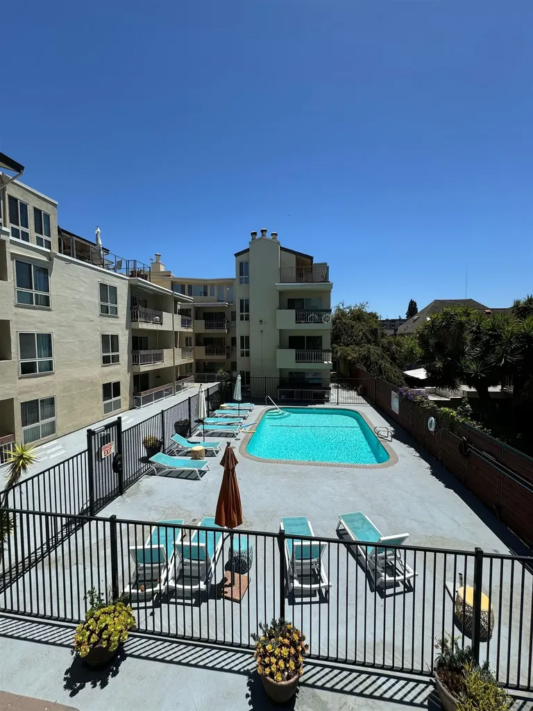 77 Fairmount Avenue Oakland CA 94611