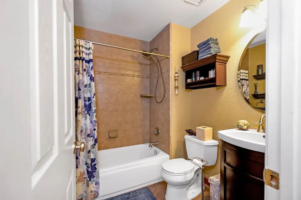 3699 Greenhills Avenue Castro Valley CA 94546