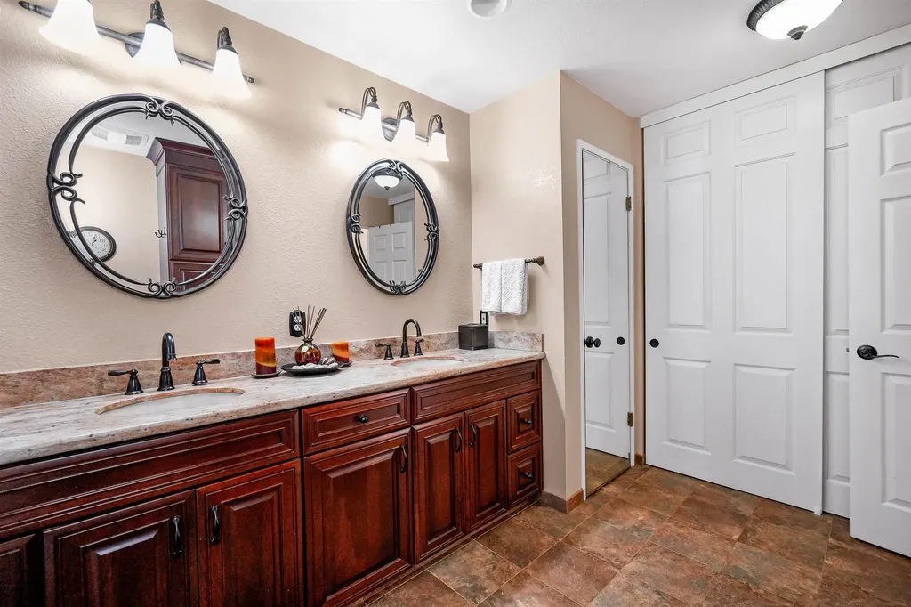 3699 Greenhills Avenue Castro Valley CA 94546