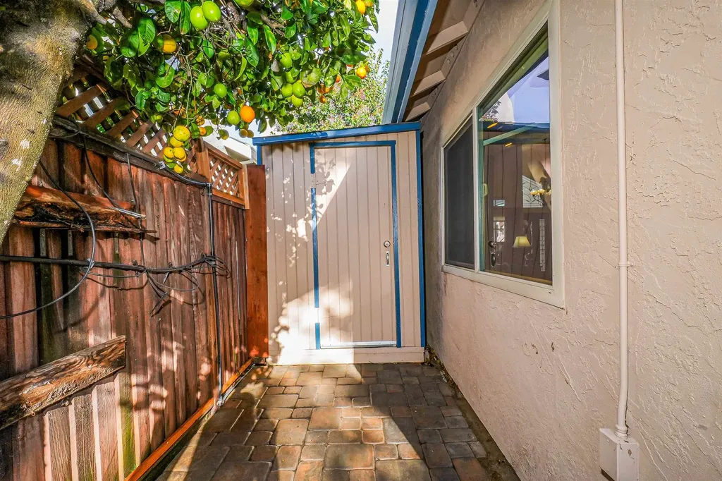 3699 Greenhills Avenue Castro Valley CA 94546