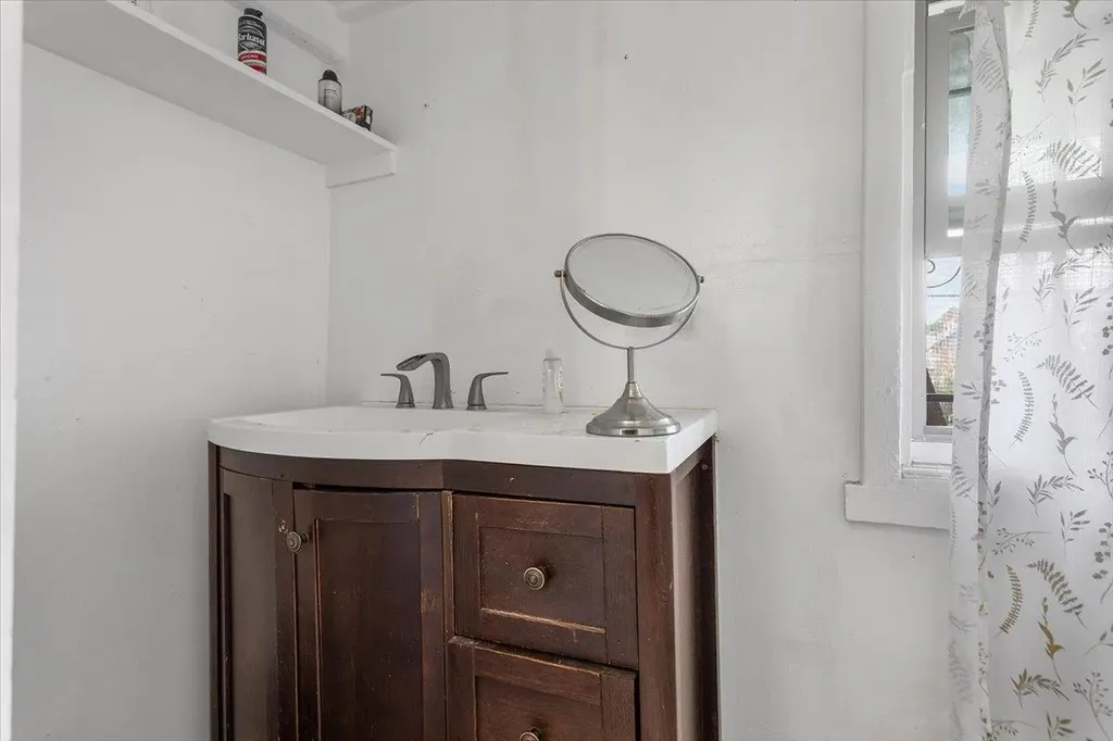 3109 Elmwood Oakland CA 94601