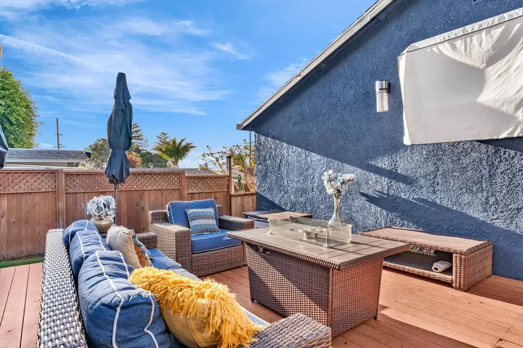 2468 Maxwell Avenue Oakland CA 94601