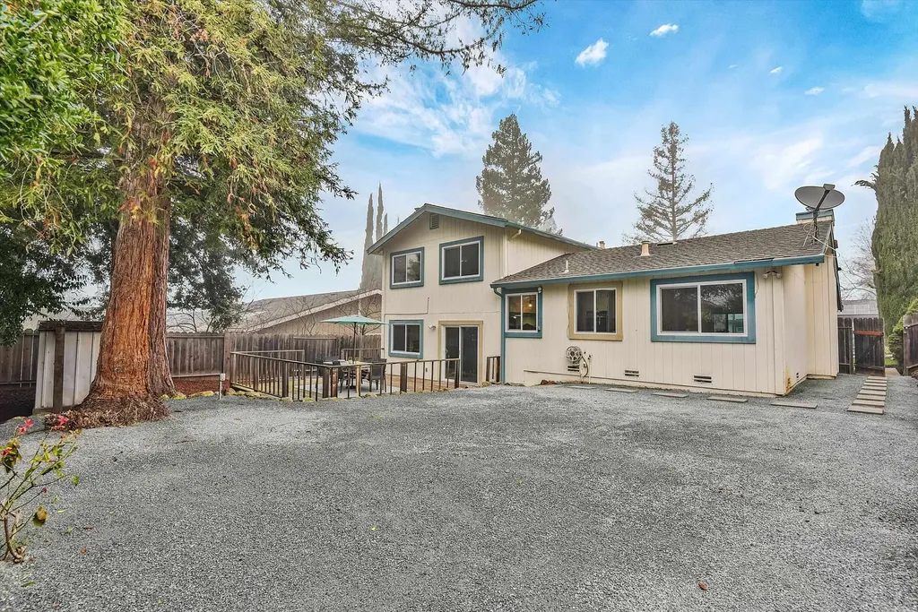 1524 Ridgewood Drive Martinez CA 94553