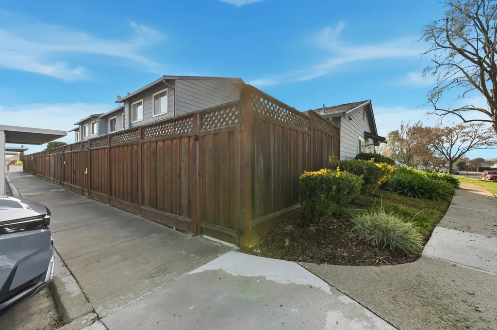 1905 Monterey Drive Livermore CA 94551