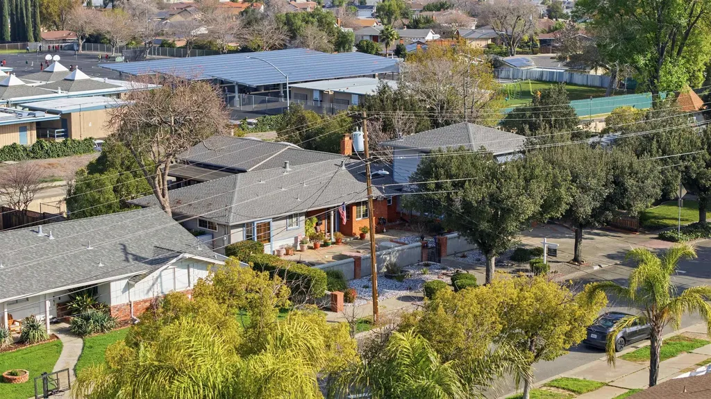 27 Barrie Drive Pittsburg CA 94565