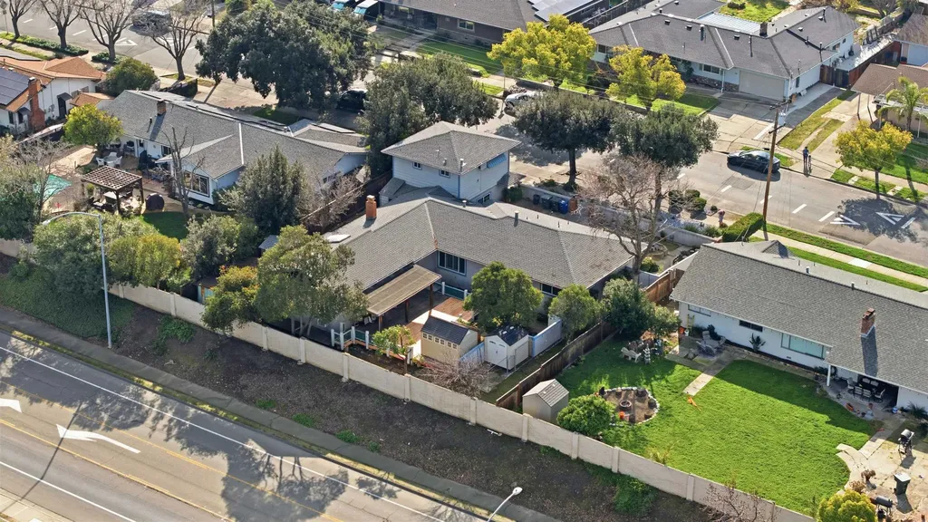 27 Barrie Drive Pittsburg CA 94565