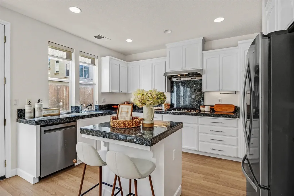 4185 Font Court Dublin CA 94568