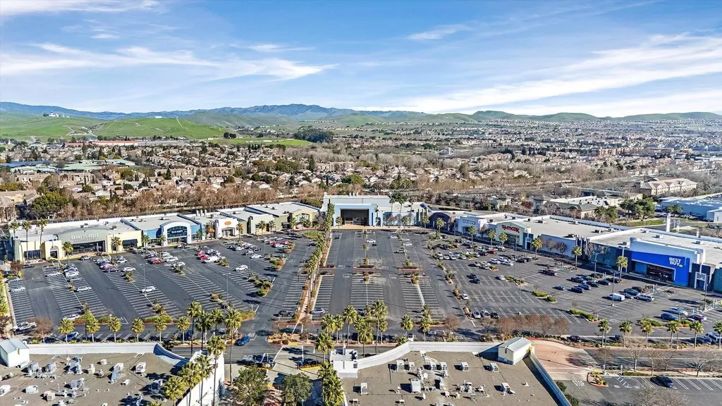 4185 Font Court Dublin CA 94568