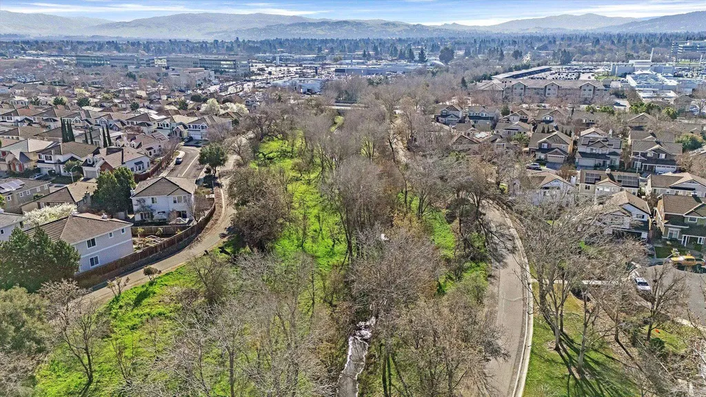 4185 Font Court Dublin CA 94568