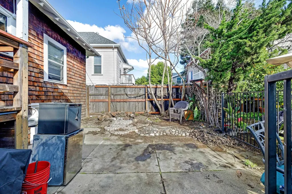 976 Park Street Alameda CA 94501