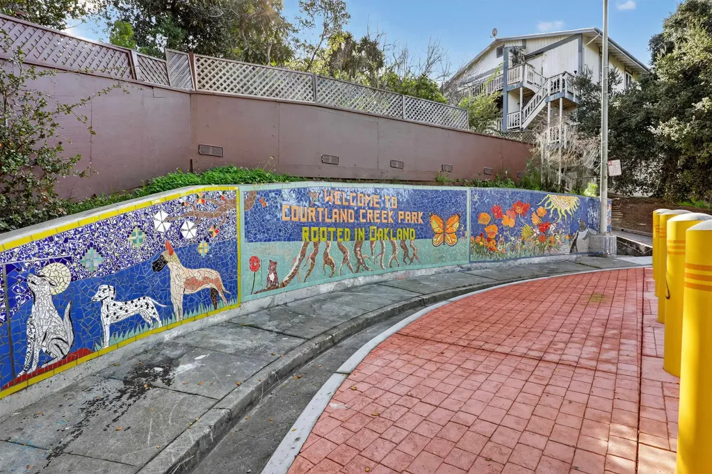 4343 Brookdale Avenue Oakland CA 94601