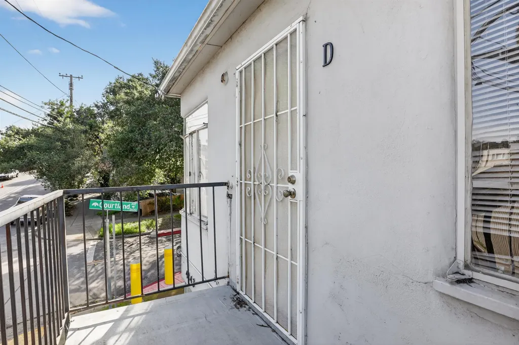 4343 Brookdale Avenue Oakland CA 94601