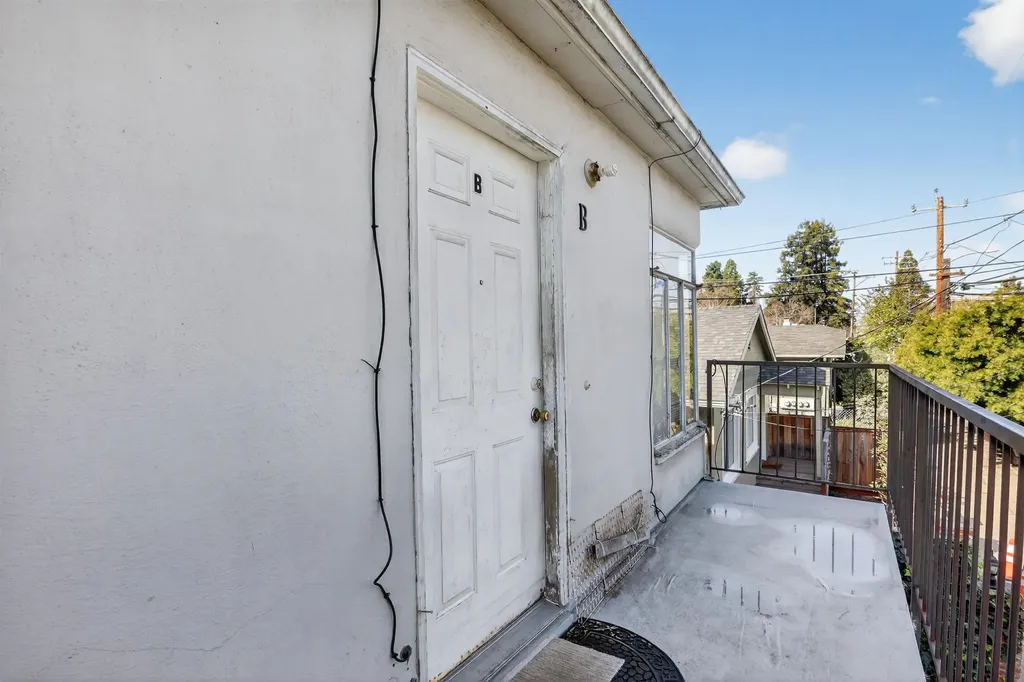 4343 Brookdale Avenue Oakland CA 94601