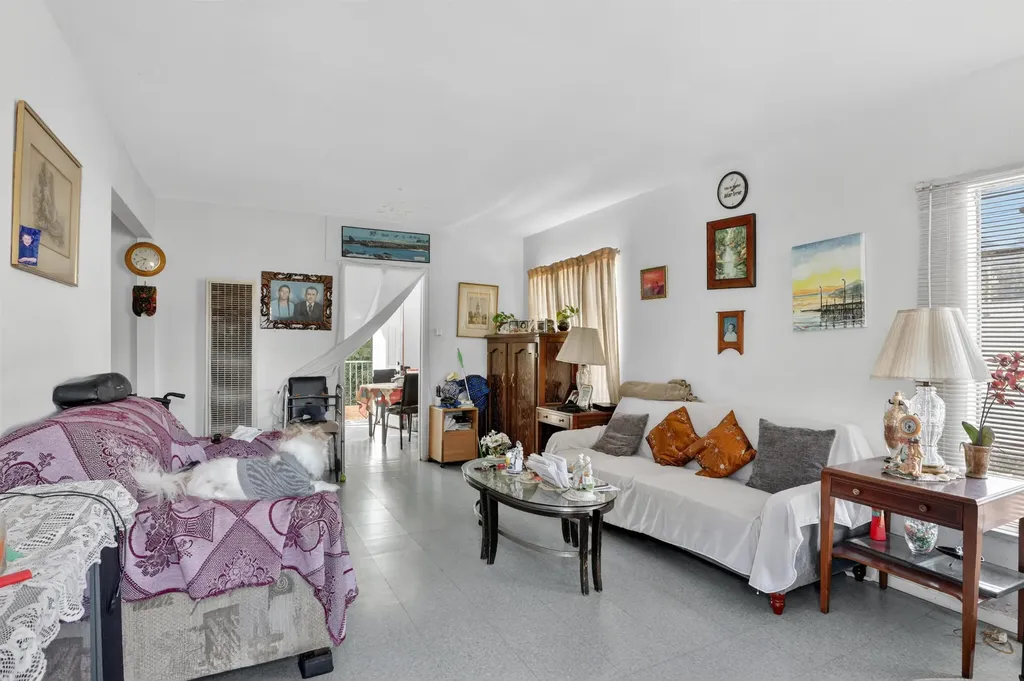 4343 Brookdale Avenue Oakland CA 94601