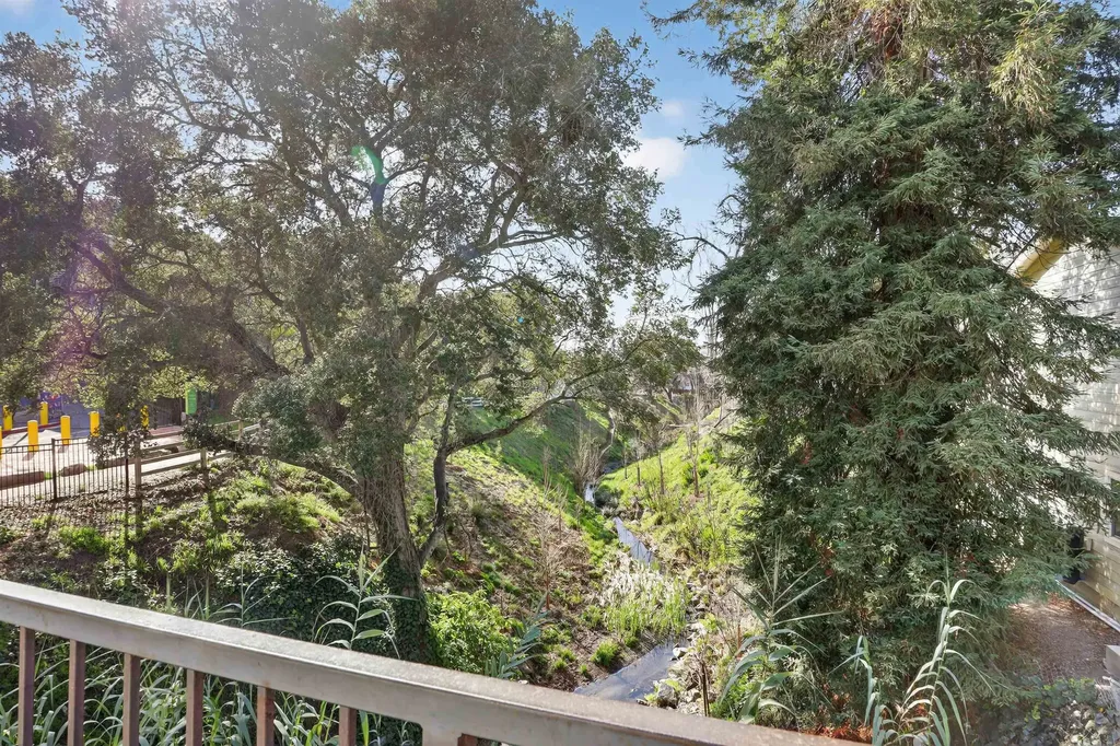 4343 Brookdale Avenue Oakland CA 94601