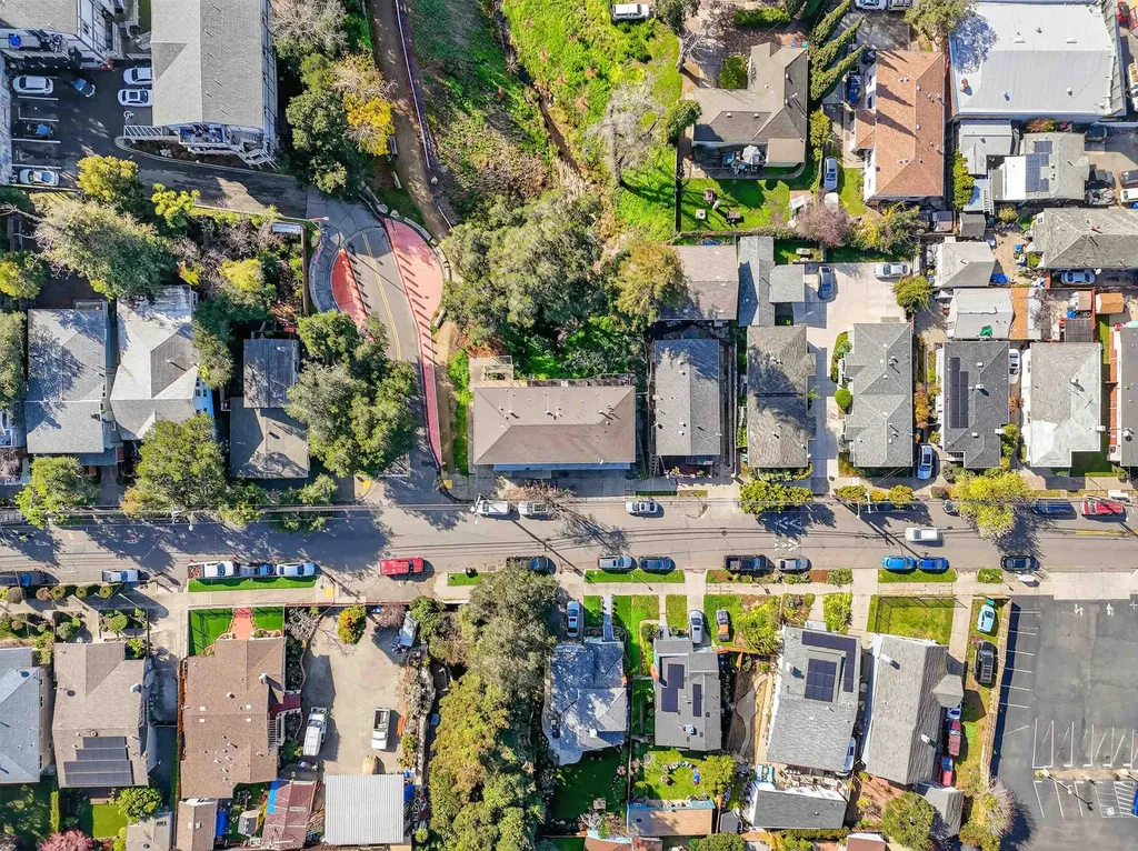 4343 Brookdale Avenue Oakland CA 94601