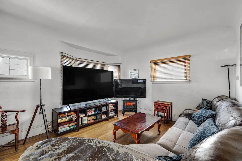 976 Park Street Alameda CA 94501