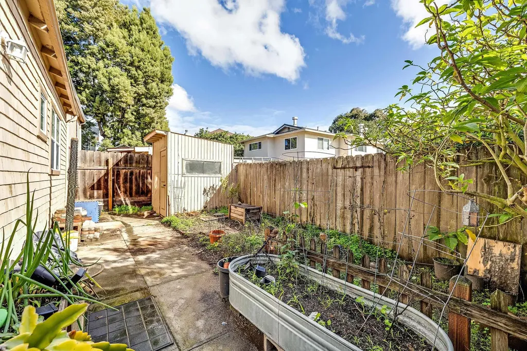 976 Park Street Alameda CA 94501