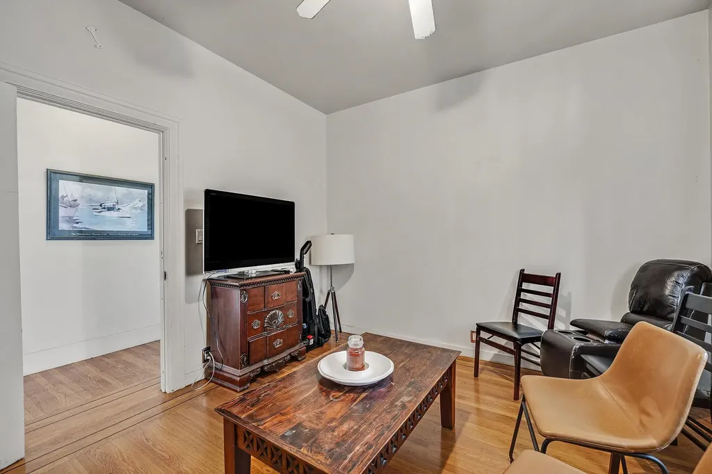 976 Park Street Alameda CA 94501