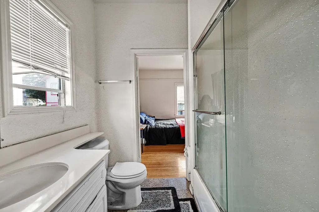 976 Park Street Alameda CA 94501