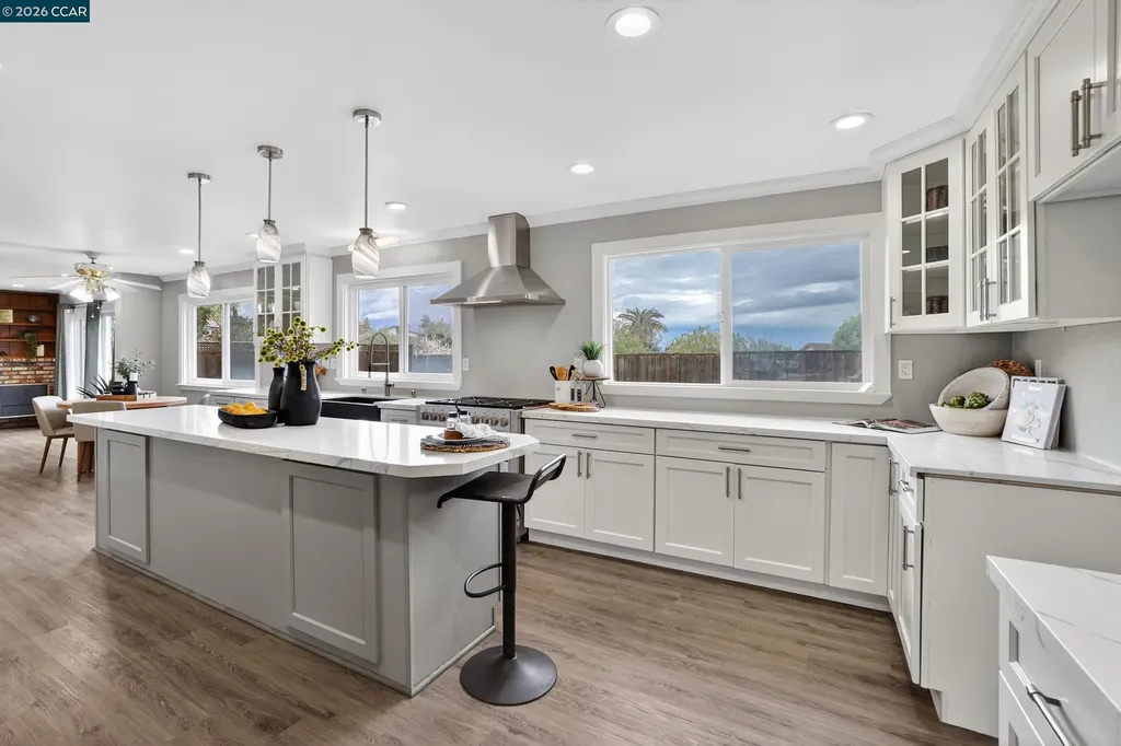 4310 Foothill Way Pittsburg CA 94565