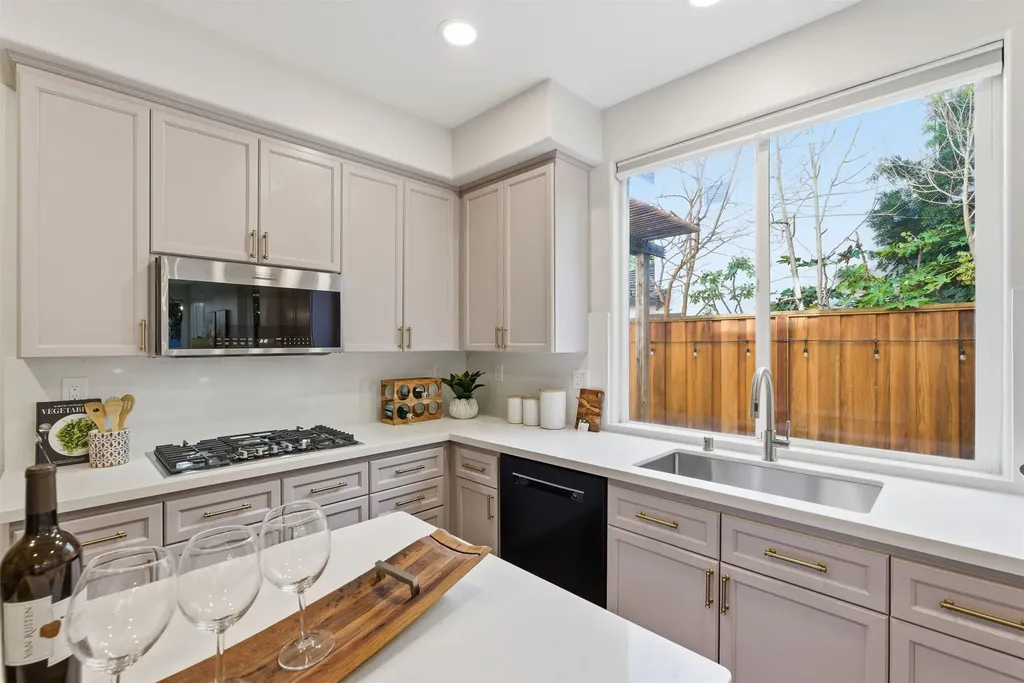 1147 Rebecca Drive Livermore CA 94550