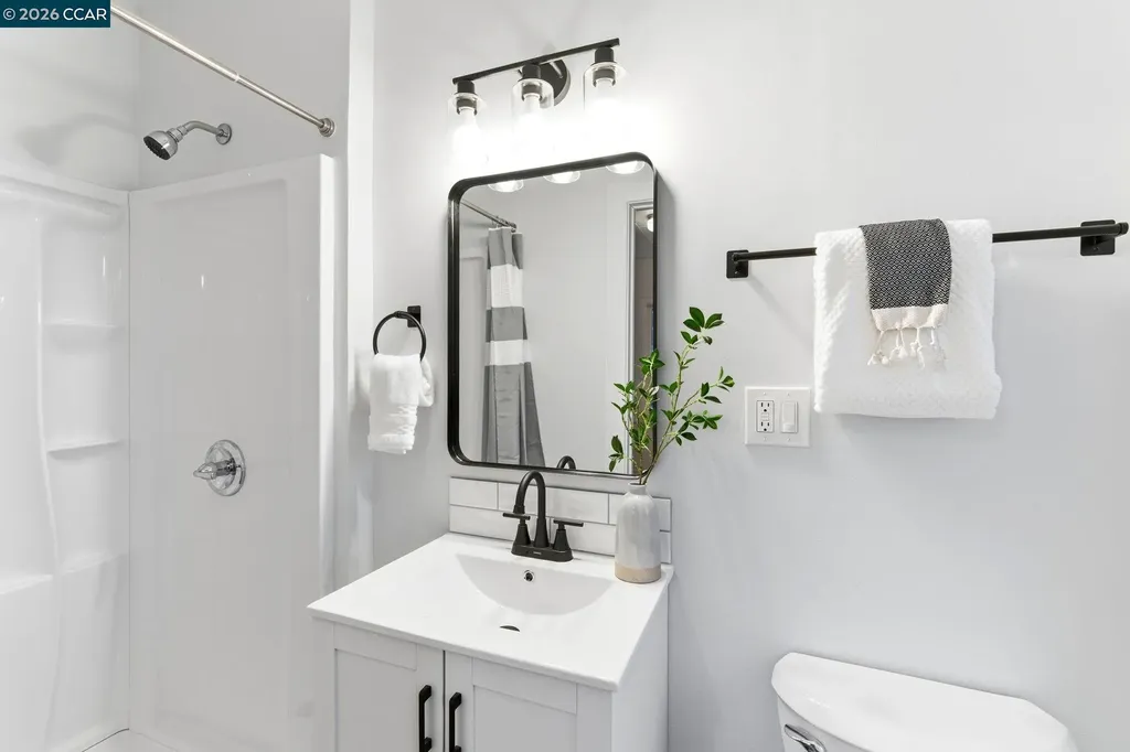 2142 Grant Street Concord CA 94520