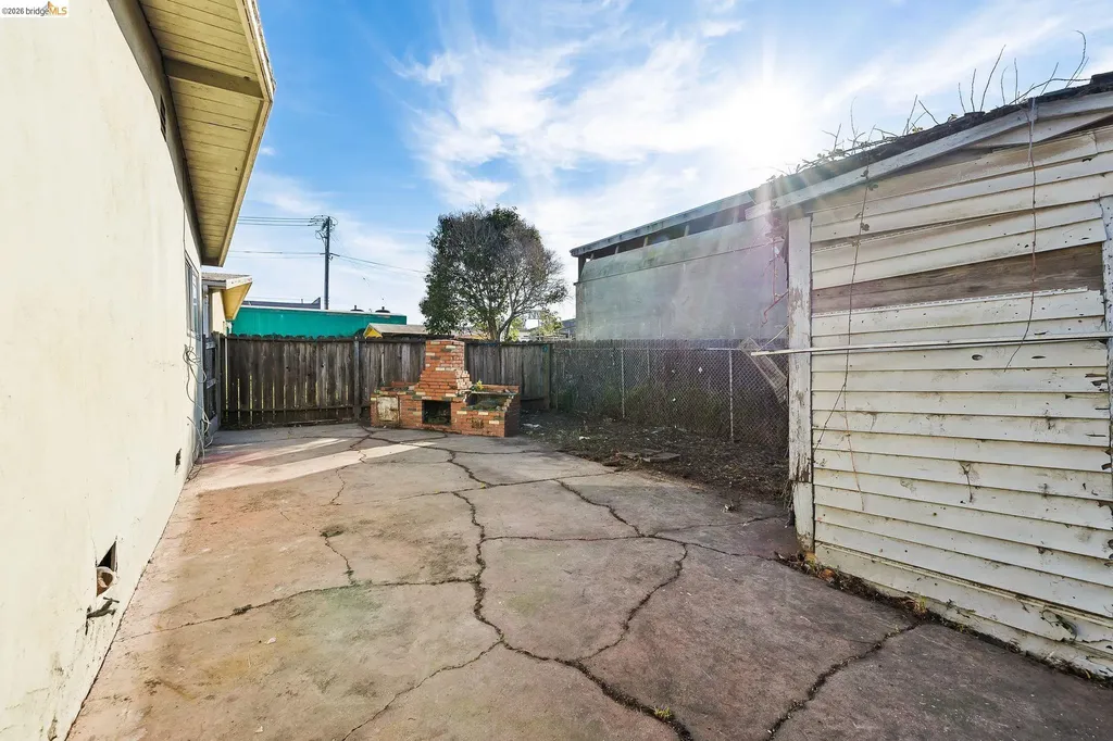 118 Maine Avenue Richmond CA 94804