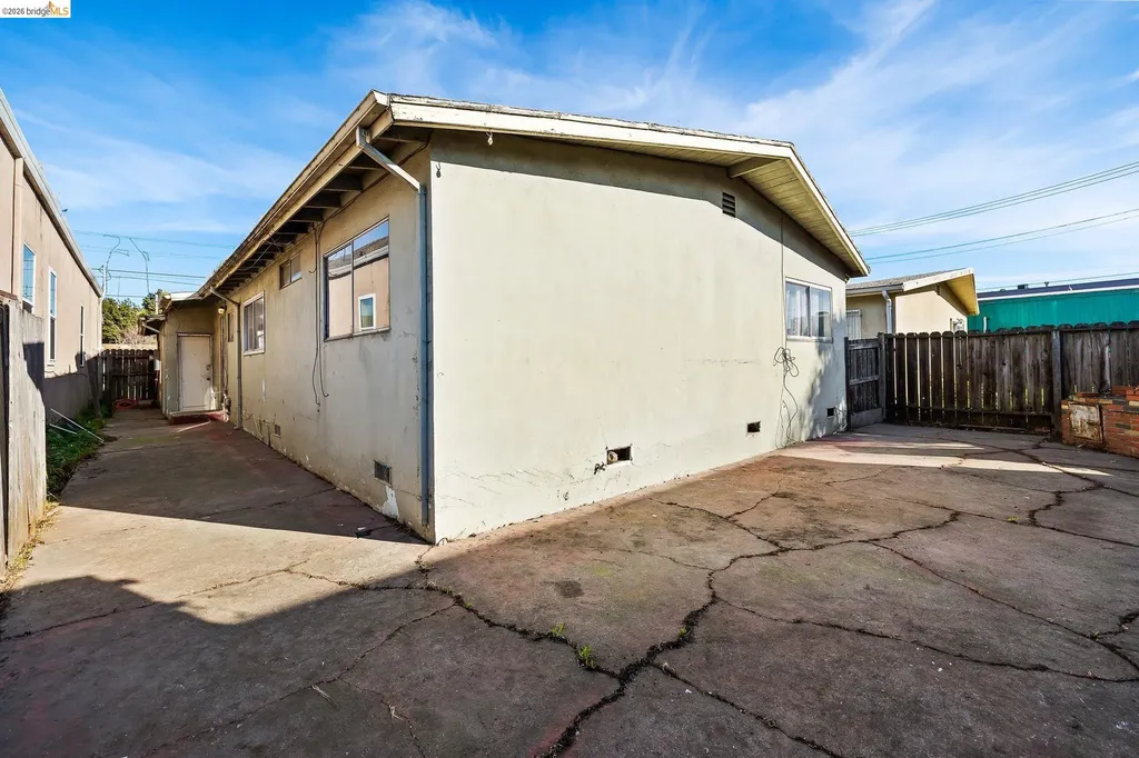 118 Maine Avenue Richmond CA 94804