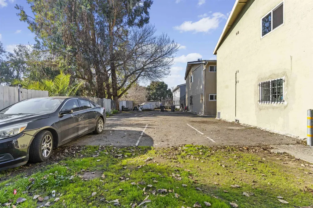 128 Catron Drive Oakland CA 94603